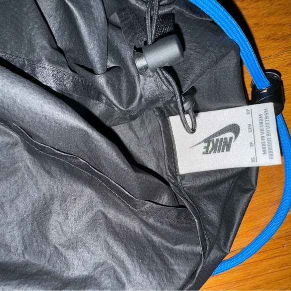 Off white x Nike windbreaker black. Limited edition from 2019, never worn XS - Picture 3 of 4